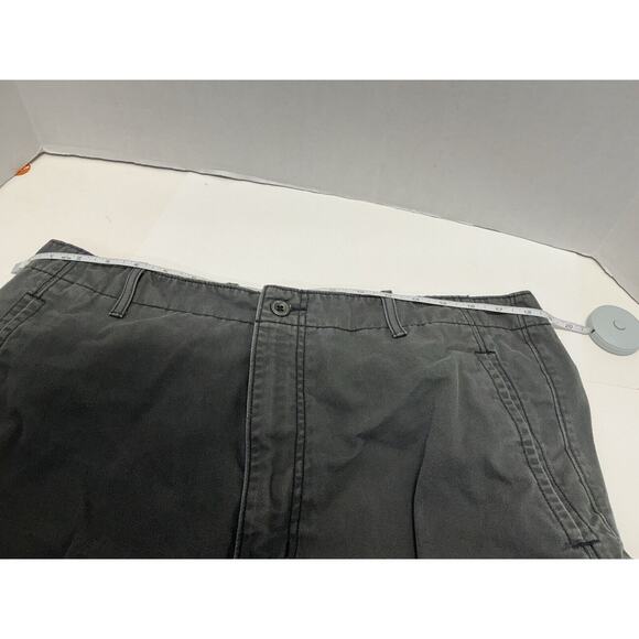 Levi‎ Strauss Men's White Tab Cargo Shorts Dark Gray Flat Front, Size 36 - Picture 8 of 10